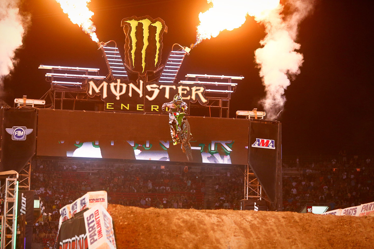 Image: Ryan Villopoto wins the final supercross he ever competed in (Las Vegas, 2014). Image: BrownDogWilson
